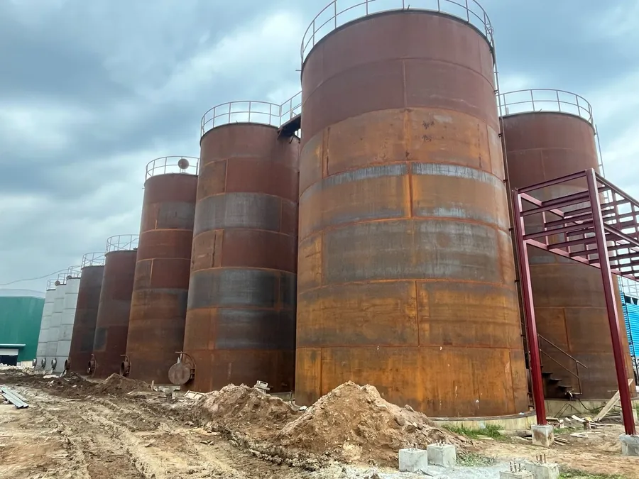 Storage tanks at PT Tanimas Resources International